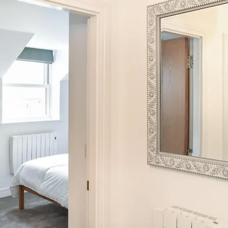 The Croft - Free Allocated Parking Apartment York
